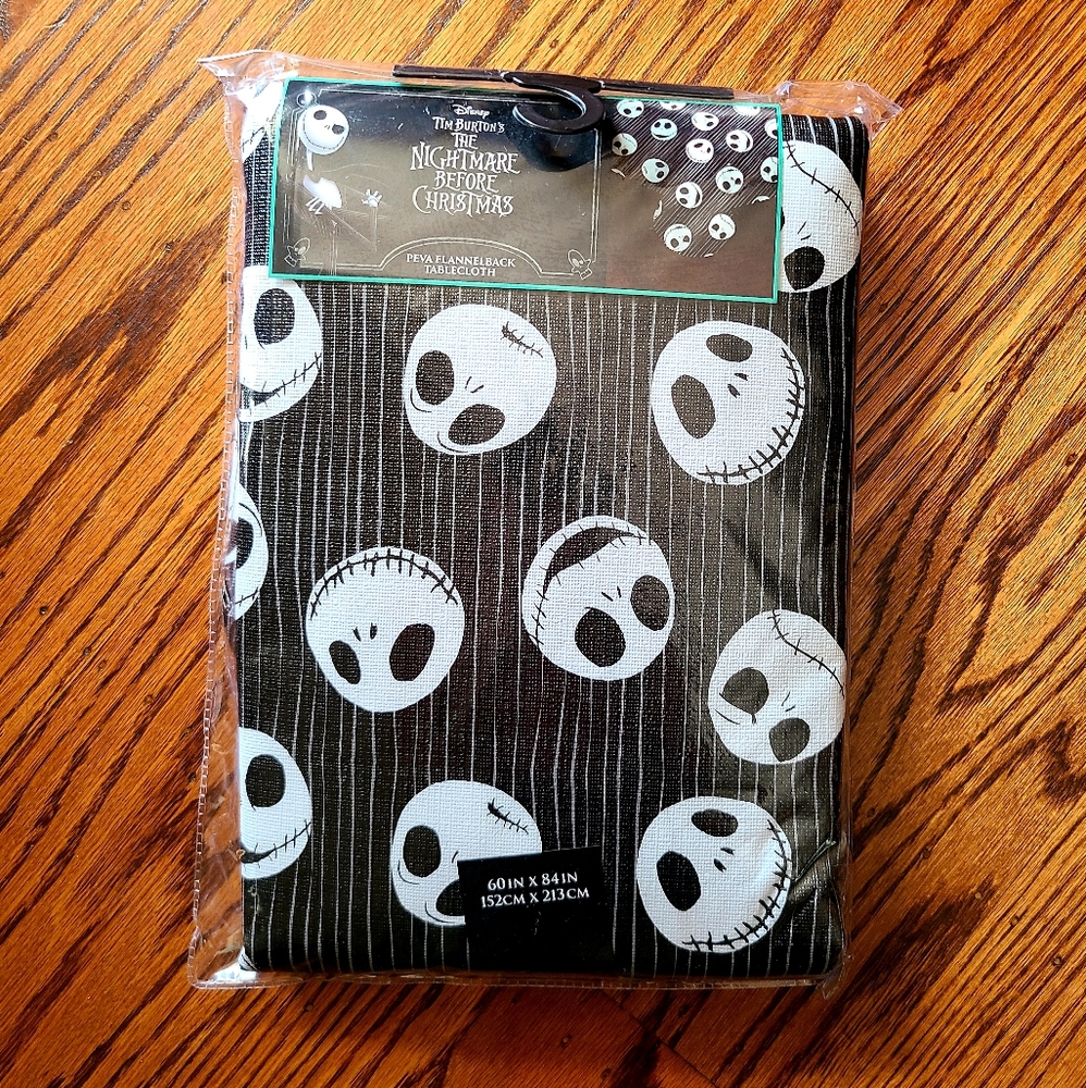 👀50% OFF - NIP‼️Disney's Nightmare Before Christmas Peva Flannelback Tablecloth